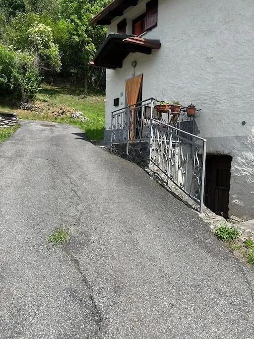 La Casetta Delle Nuvole Mazzo di Valtellina 0*,
