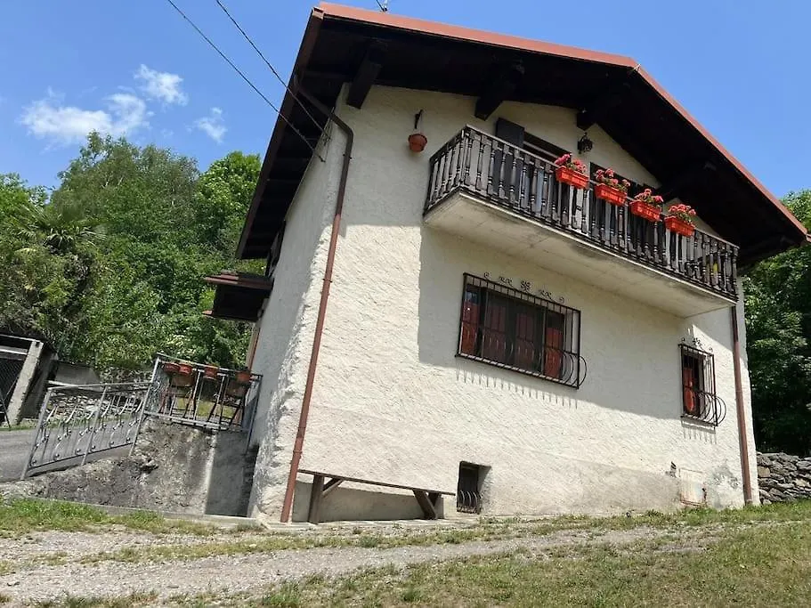 La Casetta Delle Nuvole Mazzo di Valtellina 0*,  Italia