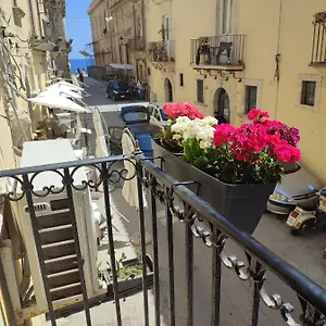 Santa Teresa House Appartamento Syracuse